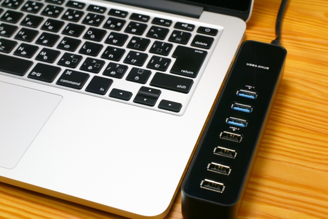 USBハブ